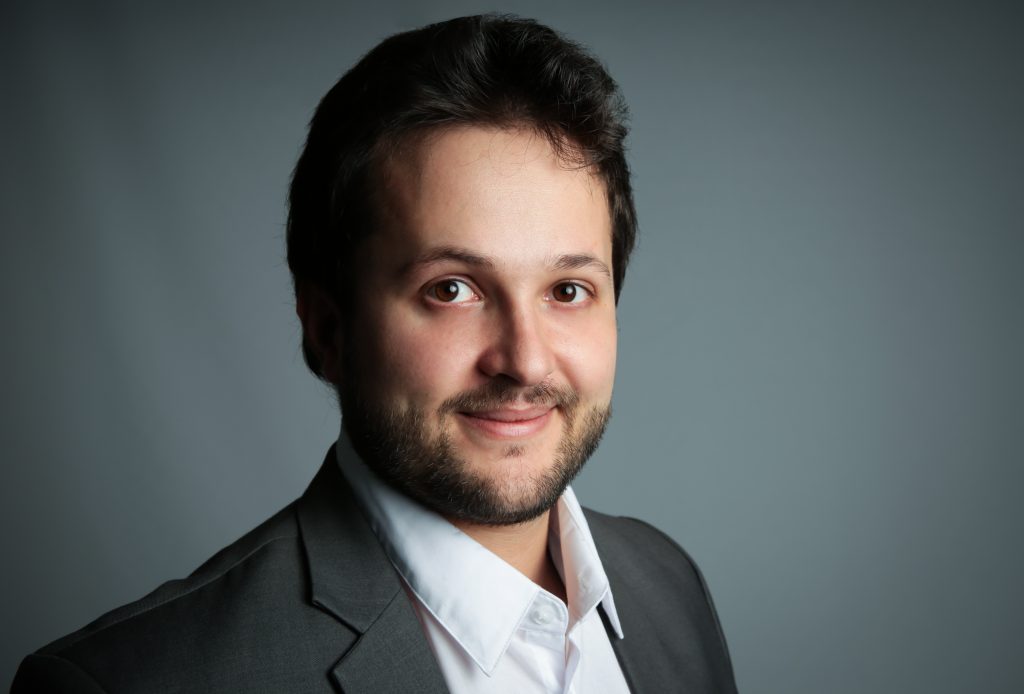 Episode 1 : Alexis Deborde - Les professionnels du droit: vers l'infini ...